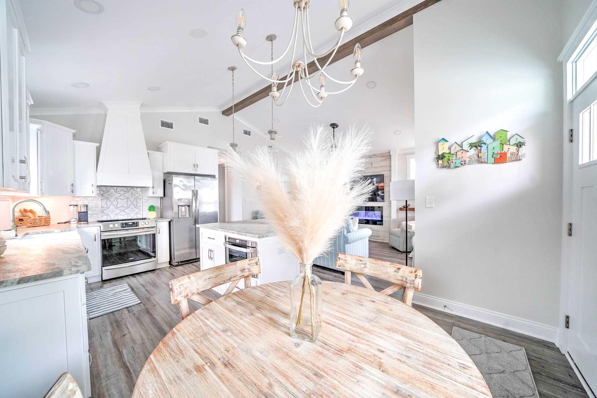 232 Barracuda Dr. 3 Bedrooms Includes 2 Golf Carts & Beach Chair